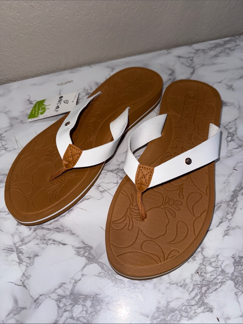 ONCAI White & Tan Textured Thong Flip Flop Sandal NWT